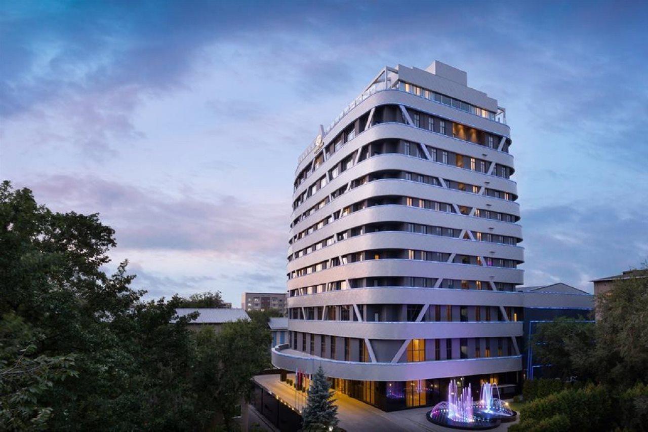 מלון Doubletree By Hilton אלמטי מראה חיצוני תמונה
