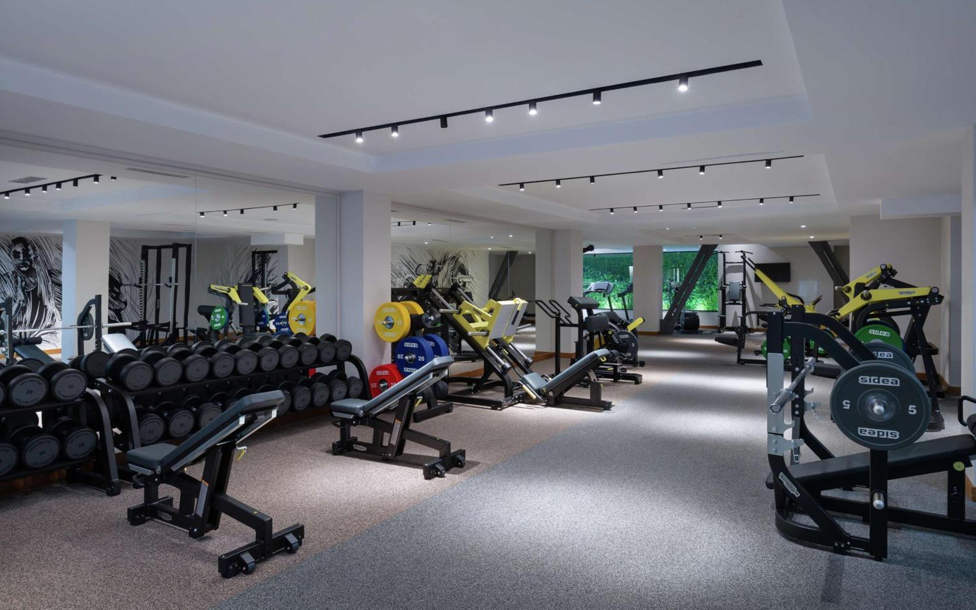 מלון Doubletree By Hilton אלמטי מראה חיצוני תמונה