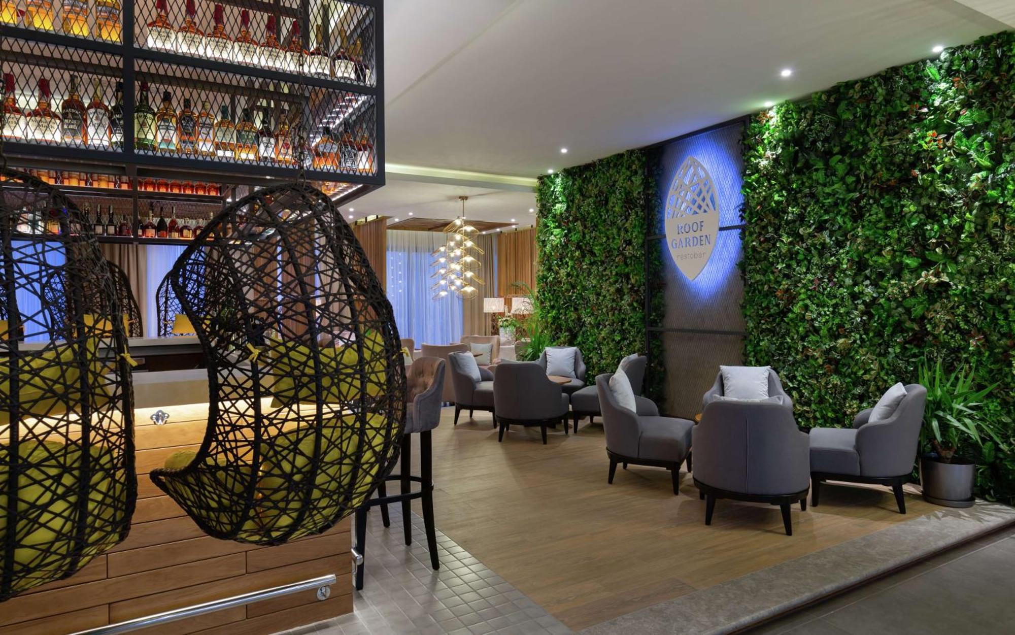מלון Doubletree By Hilton אלמטי מראה חיצוני תמונה
