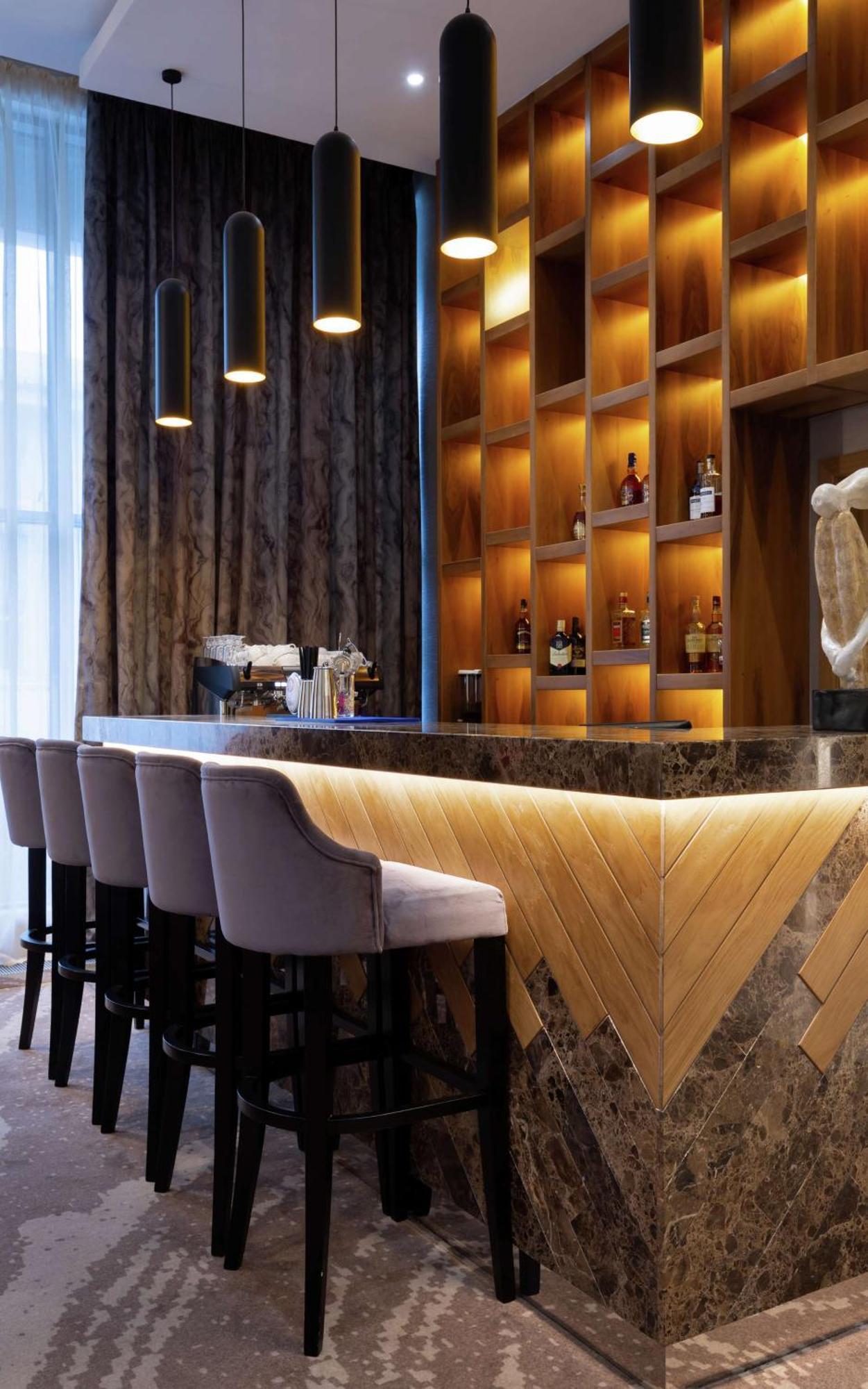 מלון Doubletree By Hilton אלמטי מראה חיצוני תמונה