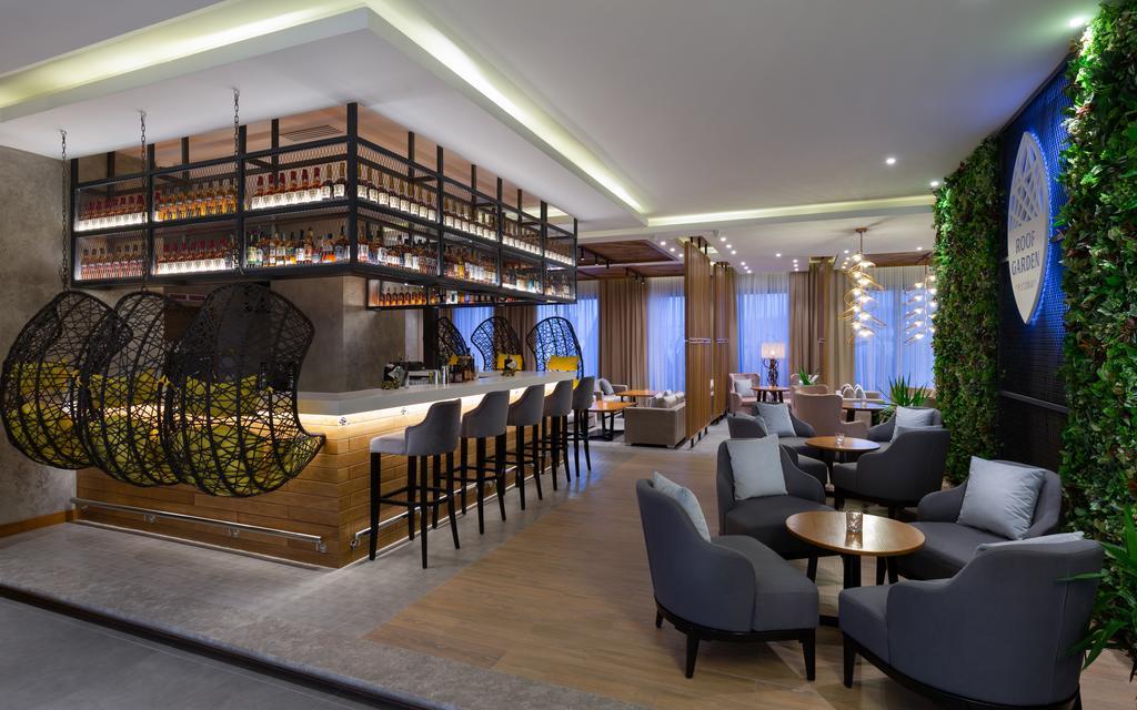 מלון Doubletree By Hilton אלמטי מראה חיצוני תמונה